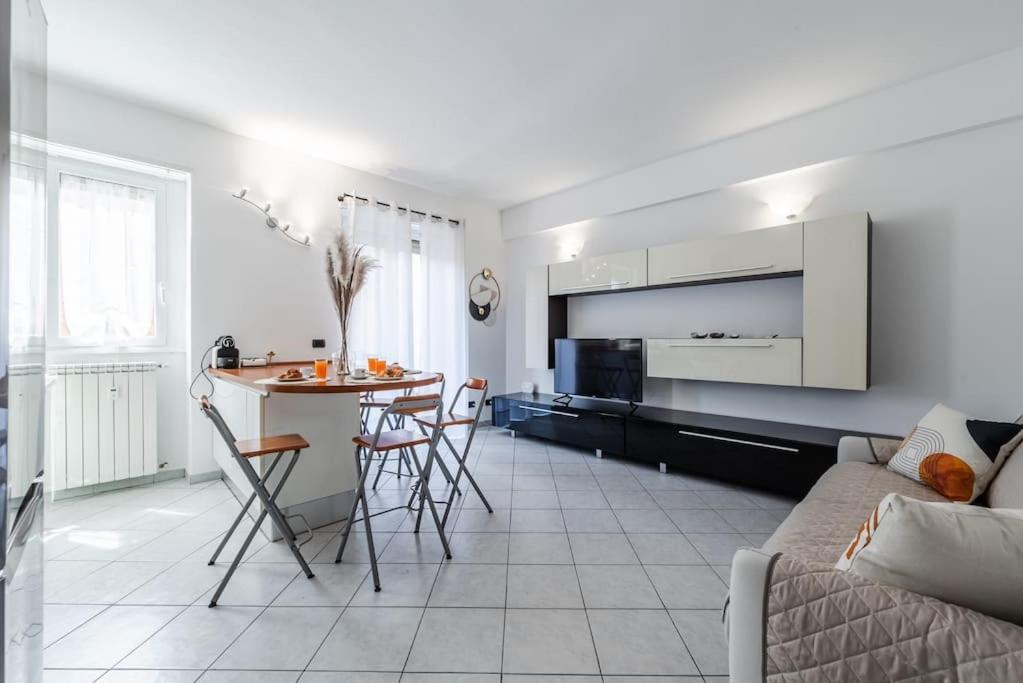 Apartamento Nuovissima Dimora Con Terrazzino Milán Exterior foto